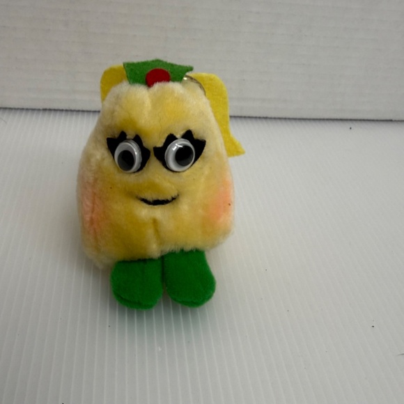 Del Monte CHRISTMAS YUMKINS 11 Fruit Vegetable Stuffed Plush Ornaments 1991 - Picture 4 of 15